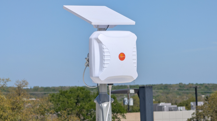 SOCA with Starlink co-mounted on pole, Starlink + Cellular Bonded Internet